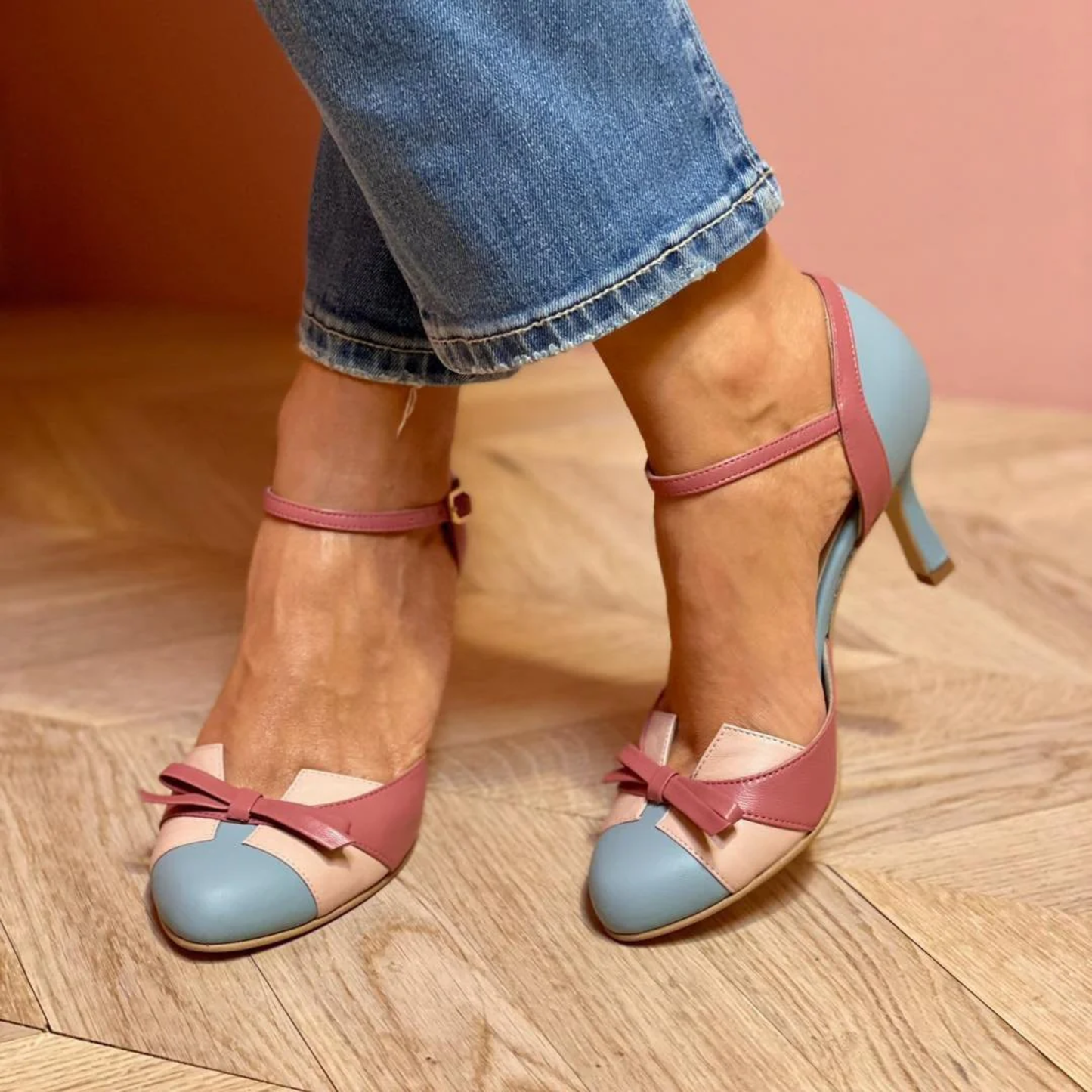 Zapatos de Tacón Vintage Bicolor con Lazo