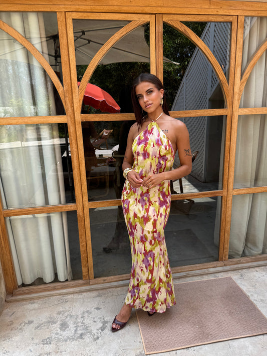 Amara – Vestido Maxi Halter con Estampado Floral Acuarela