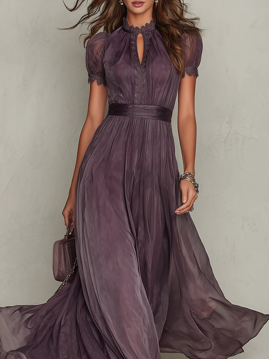 Flavia • Vestido Largo Violeta con Escote en Gota y Borde de Encaje de Gasa