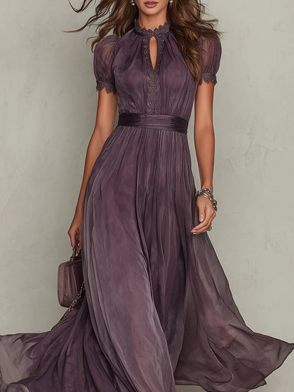 Flavia • Vestido Largo Violeta con Escote en Gota y Borde de Encaje de Gasa